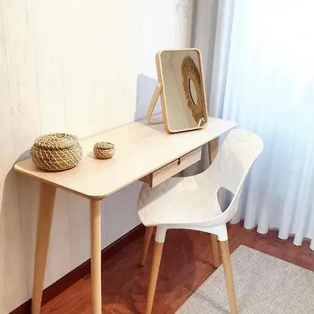 Comfortable House In With Unfenced Garden בית נופש למאגו