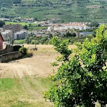 בית נופש Comfortable House In With Unfenced Garden *